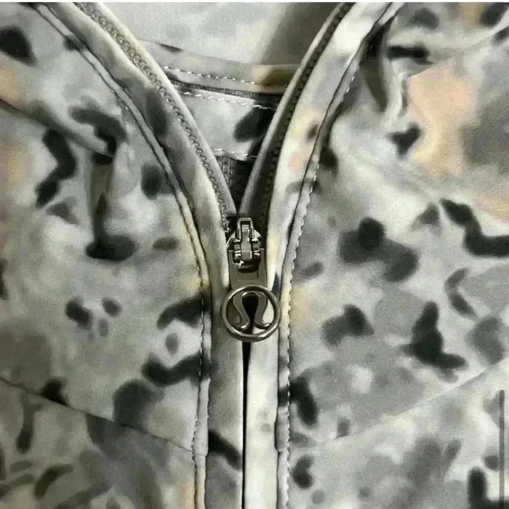 Lululemon lightened up pullover sweater - Picture 6 of 9